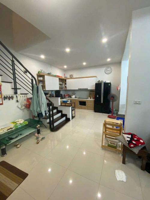 Nhà đẹp 4 tầng hẻm xe hơi, sát trường học, giá hấp dẫn 9.8 tỷ
